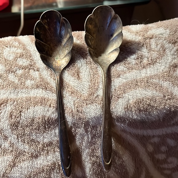 1960’s;spoons;VintageMeriden;Silverplate co.;silver spoons;set of 2 for $75obo - Picture 12 of 12